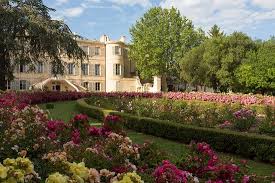 Since 1975, it has housed the collections of the musée national de la renaissance (national museum of the renaissance). Un Brunch A Couper Le Souffle Avis De Voyageurs Sur Chateau D Estoublon Fontvieille Tripadvisor