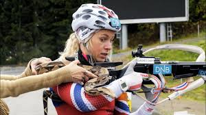 Tiril eckhoff treffer blink med slange rundt halsen! Tiril Eckhoff Treffer Blink Med Slange Rundt Halsen Youtube