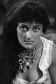 Gail Pearl's Instagram, Twitter & Facebook