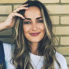 Fran Young's Instagram, Twitter & Facebook