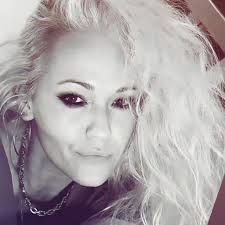 Valjda ljubav. Kasnije promisle.