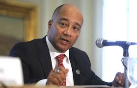 Cook County Sheriff Tom Dart's opponents are trying to link the incumbent  to crime spikes, but their biggest issue is just staying