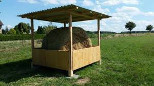Heuraufe 1 80 X 1 80 Dach 2 10 X 2 50m Heuraufe Heuraufe Pferd Pferdeunterstand
