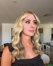 A real beauty in and out 🪽Makeup by @holly.mudge.makeup.artist .  #halfuphalfdown #perthbridalhair #bridesmaidhair #perthweddings  @theprettyparlour