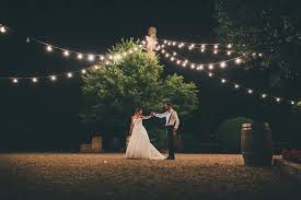 Elijan sus favoritas para que hagan que el día del recuerden que, si buscan canciones en español para bodas civiles, pueden igualmente apoyarse en este listado. Las Canciones Del Baile Nupcial Que Mas Sonaran Este Ano