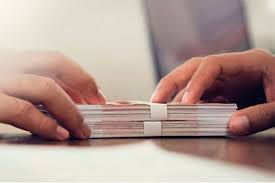 چند وعده رئیس بانک مرکزی به مردم در مورد وام های بانکی و وضعیت اقتصادی کشور  | پایگاه خبری جماران