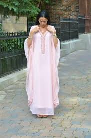 صور عبايات صيفية باللون الروز صور عبايات صيفية باللون الروز من العبايات الجميلة وا mode africaine robe tenue traditionnelle marocaine robe africaine tendance