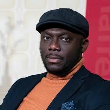 Stream Länderfokus Nigeria: Elnathan John, Be(com)ing Nigerian