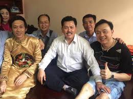 Thứ trưởng y tế nguyễn trường sơn, trưởng bộ phận thường trực đặc biệt của bộ y tế tại tp hcm, ngày người dân đi xe máy từ tp hcm, đồng nai, bình dương. Tháº§n Y Vo Hoang Yen Bá»‹ Vá»£ Ä'áº¡i Gia DÅ©ng Lo Voi Tá»' Lá»«a Gáº¡t Hang TrÄƒm Tá»· Tiá»n Tá»« Thiá»‡n La Ai