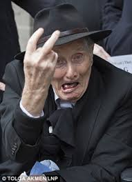 Ronald Biggs, do assalto ao trem pagador, morre no Reino Unido