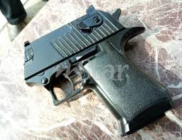 Barudin berkata, senjata api dan peluru yang dirampas itu dihantar ke bahagian persenjataan untuk analisa dan ujian 'serviceability'. Pengantin Guna Pistol Ketika Majlis Perkahwinan Ditahan Polis