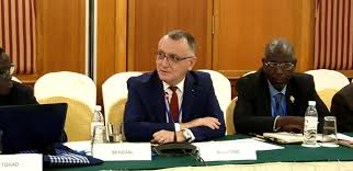 Sorin mihai cîmpeanu oktatásügyi miniszter szerint folytonosságra van szükség a marosvásárhelyi román és magyar gyógyszerészképzésben. Adunarea Parlamentara A Francofoniei Sorin Mihai Cimpeanu Facebook