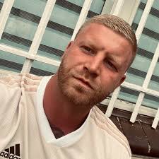 Vor dem Schrottplatz gerettet: VW Corrado Magnum Sport Kombi.