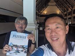 Catching up with old friends in Padungan