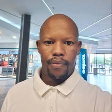 How to Become an Administration Clerk: A Guide