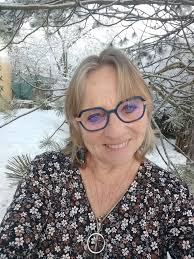 Bjr je vous présente mes meilleurs vœux une bonne année santé bonheur  prospérité à tous.... petite balade au lac d ilay jolie boucle jusqu'au  petit maclus et grand maclus mercredi après midi...😘😘😘 |