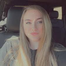 Where to find free or low-cost maternity clothes for a trip?