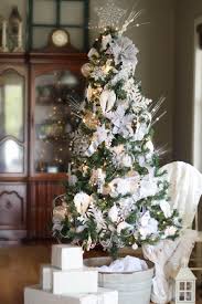 See more ideas about christmas, christmas tree, christmas tree decorations. Winter White Christmas Tree Decorating Ideas Buy This Cook That