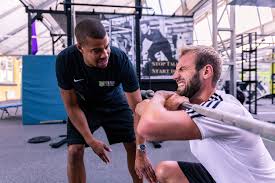 Pilates personal trainer getting started with stretching workout: Curtness Personal Training Deine Personaltrainer Im Raum Munster