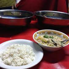 Kepala kambing 2bh kaki kambing 4bh bawang merah 50gr, bawang putih soto betawi yang satu ini sudah ada sejak lama di kawasan perbatasan dki jakarta dan tangerang. Sop Kambing Betawi 10 Visitors