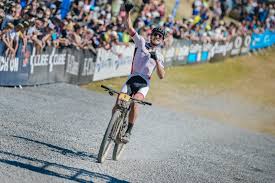 #protek #kalassportwear #dwrl #riojamotor #rotor #sponser #. Triunfo En La Copa Del Mundo En Val Di Sole Para El Entrenero Dascalu