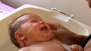 The world health organization recommends delaying the first bath until at least 24 hours after birth. Washing Your Baby Pregnancy Birth And Baby