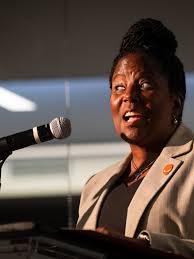 UT vice president for student affairs Soncia Reagins-Lilly retires