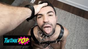 TWINKPOP - Ian Greene Obediently On The Floor In His Collar And Leash  Waiting To Get Fucked