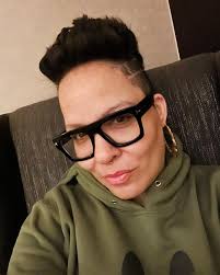 1987 76ers and Grover perform Xmas song! Dave Coskey posted this memory and  I had to share it! TBT -- How about closing out 2020 with a smile? Let's go  back to