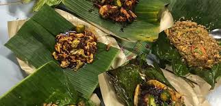 Nasi goreng yangzhou merupakan jenis nasi goreng asia dari cina yang terdiri dari nasi, telur, dan sayuran seperti wortel, jamur, kacang polong, dengan tambahan lain seperti udang, daging, daun bawang, dan ham cina. Edisi 2021 8 Tempat Nasi Goreng Di Johor Yang Berbaloi Dicuba Cari Destinasi