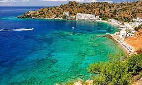 Cu o suprafață de 8.261 km², creta este cea mai mare insulă din grecia și a cincea ca mărime din marea mediterană. Insula Creta Vacanta In Creta Grecia Creta Online