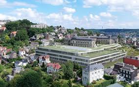 The rustically furnished rooms at hotel les touristes offer mountain views. A Rouen Avec L Ecole Buissonniere L Hotellerie De Luxe S Etoffe Encore Le Parisien