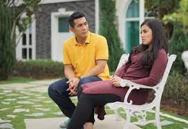 Fahrin ahmad, nina iskandar, shah jaszle, amyza aznan, rushdi ramli, raja azmi, julia farhana, faezah elai, fizo. Sinopsis Setelah Cinta Itu Pergi Tv3