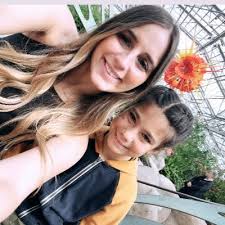 Amanda Jane Henson (@AmanduhHenson)