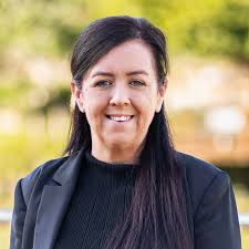 9 Mediterranean Drive, Benowa QLD 4217