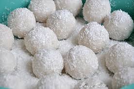 Se servesc după ce au fost ținute la rece. Bomboane Raffaello Vegane Retete Culinare Cu Laura Sava Cele Mai Bune Retete Pentru Intreaga Familie