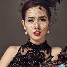 Người mẫu Hồng Quế