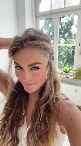 Natural Hair Care Tips for Long, Wavy Hair