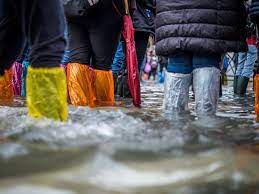Untuk itu, makna dari mimpi ini adalah anda akan mendapatkan rezeki yang positif. 10 Arti Mimpi Banjir Bisa Jadi Pertanda Baik Atau Buruk Hot Liputan6 Com