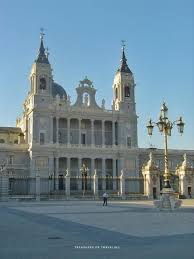 Catedral De Santa Maria La Real De La Almudena Madrid Catedral De Santa Maria La Real De La Almudena Is A Baroque Catholic Cathedral Known For Its Colorful Chapels Plus A Romanesque Cryp Romanesque Cathedral Crypt