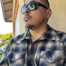 Two of my beautiful daughters joining me at tonight's #Emmys!! Here we go!