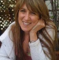 Lisa Lipman's Instagram, Twitter & Facebook