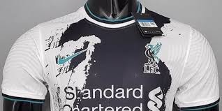 Liverpool menggandeng nike sebagai apparel, dan warna merah masih ditonjolkan. Funky Potential Liverpool Away Kit For 2021 22 Splits Opinion