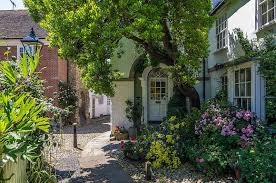 St Mary S House Rye Beautiful Buildings Old Farm Houses Beautiful Places