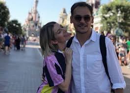 După lungi speculații legate de faptul că lidia buble are un nou iubit și după ce artista a fost surprinsă acasă la nimeni altul decât costi ioniță, aceasta a dat cărțile pe față și a mărturisit că nu are, încă. Lidia Buble Urare EmoÈ›ionantÄƒ Pentru RÄƒzvan Simion Wowbiz