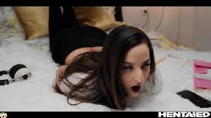 Parasites hot brunette fuck the face of tiny sexy blonde chick - XNXX.COM