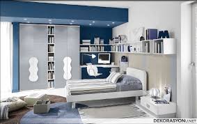 Çok seveceğiniz harika dekorasyon fikirleri ve tüyoları size göstereceğim bu harika tüyolar ve dekorasyon fikirleriyle evinizi rahat. Modern Erkek Genc Odasi Dekoru Ev Dekorasyonu