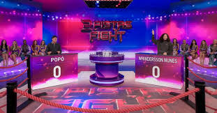 Popó e Whindersson duelam no 'Programa Silvio Santos' antes de revanche
