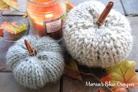 Choose your favourite one and start today, thatks to its bulky yarn these blankets are perfect for cuddling! Chunky Crochet And Knit Pumpkins Free Pattern Download Maria S Blue Crayon