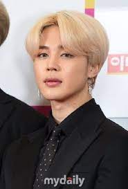 V (bts taehyung) facts and profile. Ú©Ø¯ÙˆÙ… Ø¹Ø¶Ùˆ Ù…Ú©Ù†Ù‡ Ù„Ø§ÛŒÙ† Ø¨ÛŒ ØªÛŒ Ø§Ø³ Ù‡Ø³ØªÛŒØ¯ Bts Jimin Jimin Bts Photo